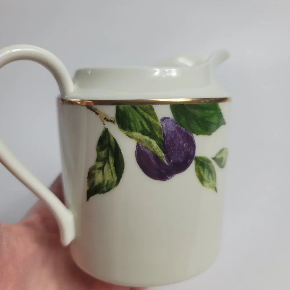 Mikasa Plum Court L3132 Creamer White with Purple Plums and Green Leaves